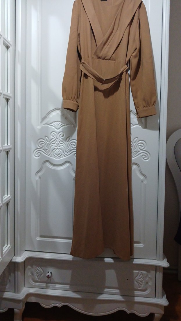 Bej Kemerli Uzun Kadın Elbise - Görsel 2