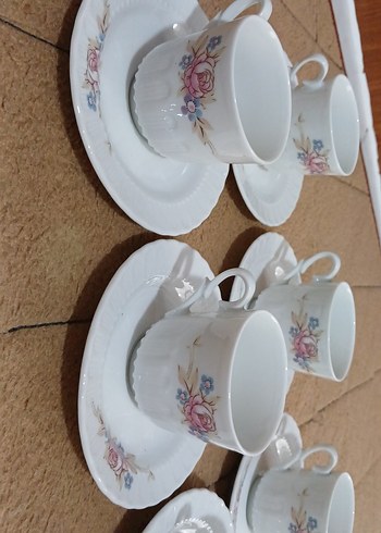 Kütahya Porselen Çiçek Desenli Beyaz Porselen 6'lı Fincan Takımı