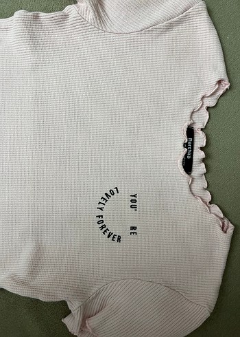 Bershka Kadın Pembe Fırfırlı Kısa Kollu Tişört