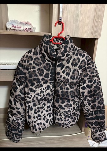 Leopar Desenli Kadın Mont