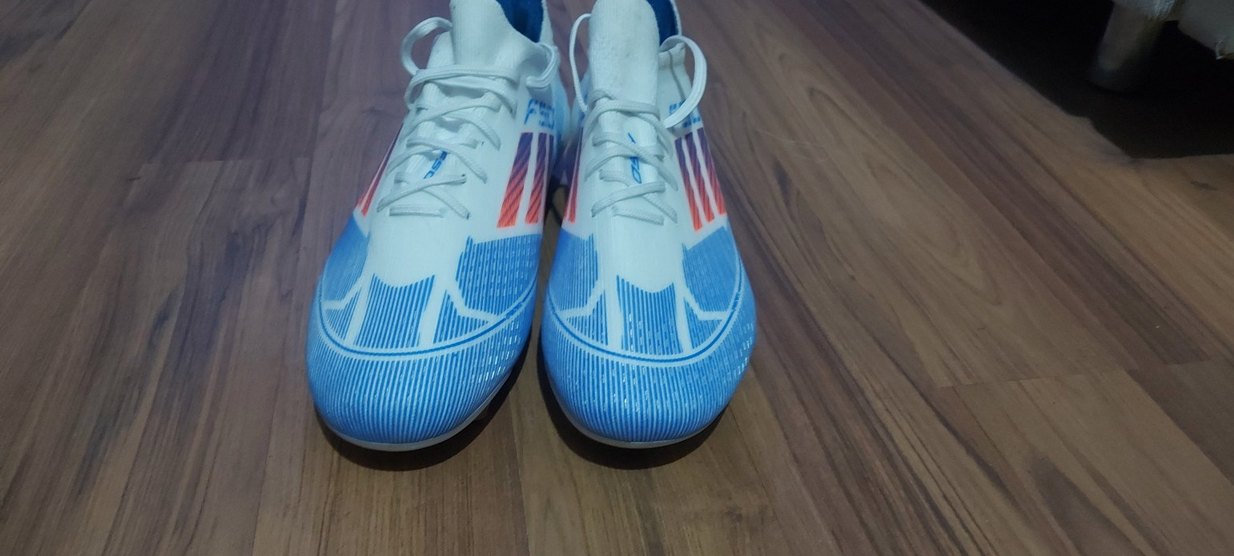 Beyaz Erkek Futbol Ayakkabısı Velcro Kapamalı - Görsel 2