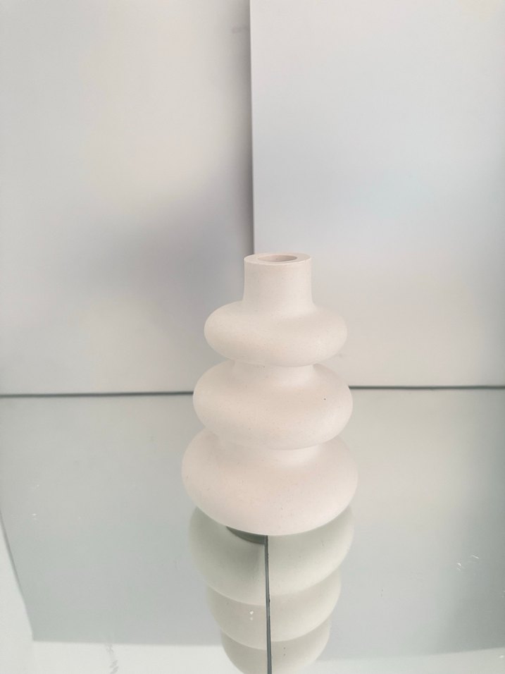 Beyaz Vazo - Görsel 3