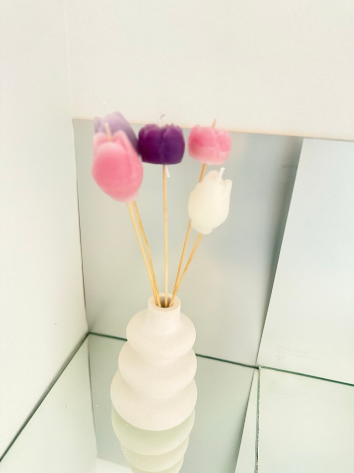 Beyaz Vazo - Görsel 2