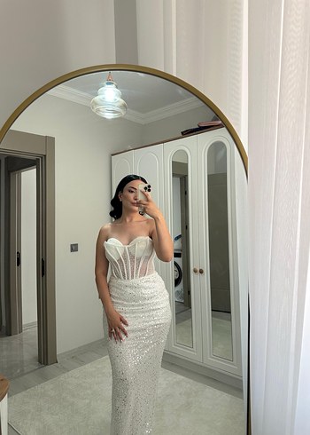 40 Beden beyaz Renk Şeffaf Detaylı Straplez Uzun Beyaz Nikah Elbisesi