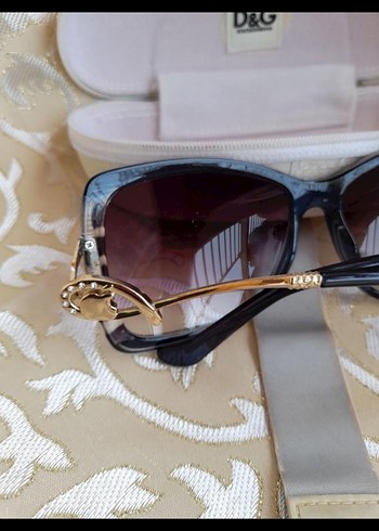Kemik Çerçevesi Taşlarla Süslü D&G Klasik Gözlük - Görsel 6