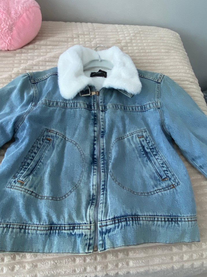 Kürklü Beyaz Yaka Detaylı Denim Ceket - Görsel 3