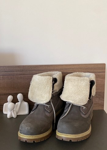 Koyu Kahverengi Kürklü Kadın Botu