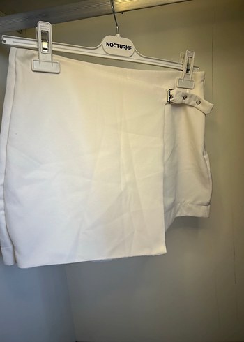 Zara Beyaz Kemer detaylı Mini Şort Etek