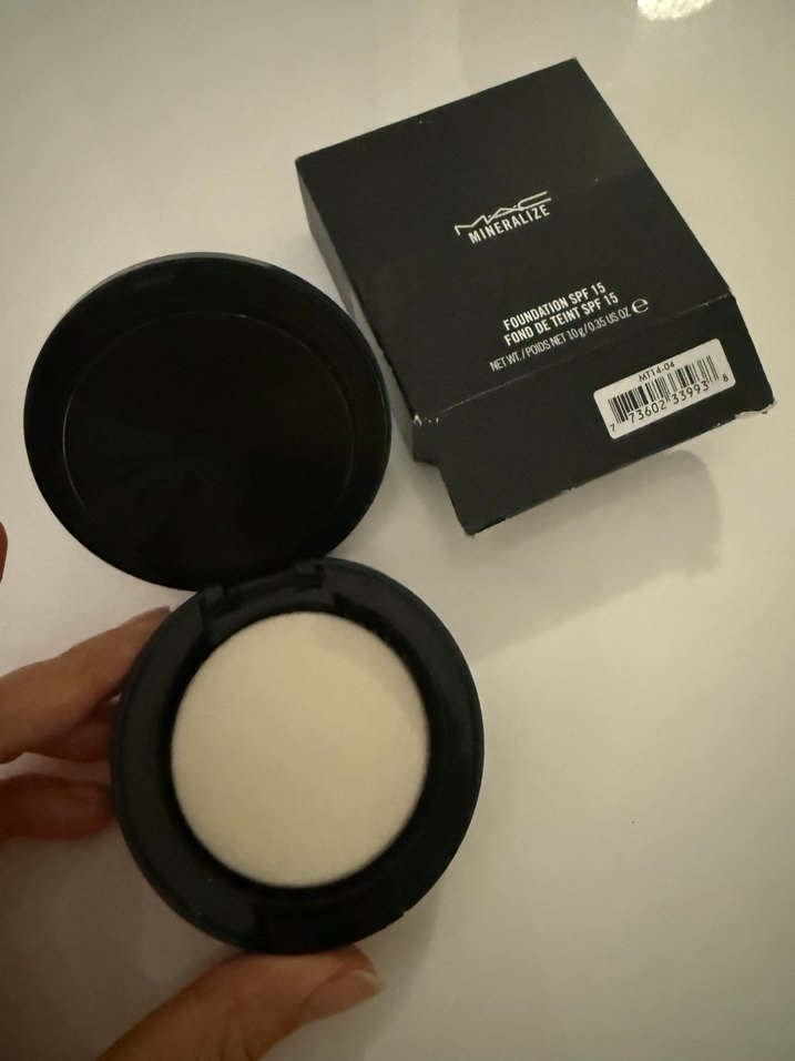 MAC Mineralize Fondöten SPF 15 Siyah - Görsel 5