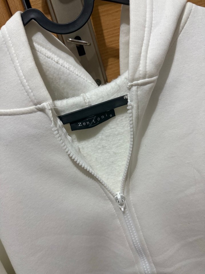 Beyaz Fermuarlı Kadın Sweatshirt - Görsel 2