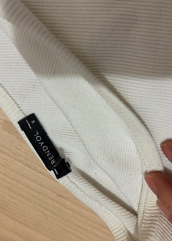 Kadın Beyaz tek Kollu Bluz - Görsel 2