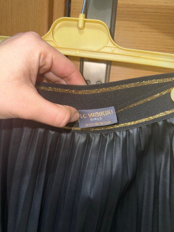 Kız Çocuk Siyah Deri Pileli Etek - Görsel 2