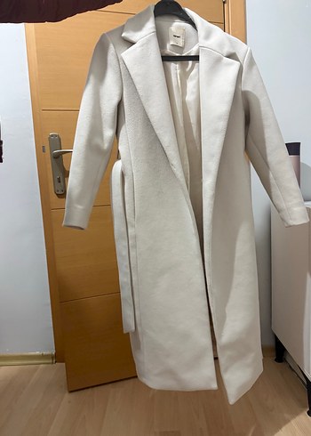 Kuşak Detaylı Cepli Çıkarılabilir Suni Kürk Yaka Kaban - Görsel 10