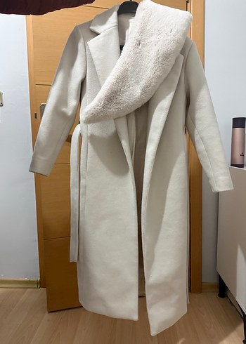 Kuşak Detaylı Cepli Çıkarılabilir Suni Kürk Yaka Kaban - Görsel 9