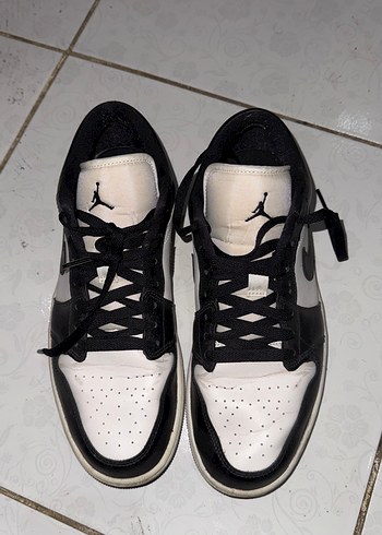 Nike Jordan Siyah Beyaz Retro Sneaker
