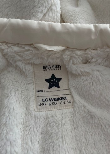 Kız Çocuk Beyaz Kürklü Kapüşonlu Yelek - Görsel 5