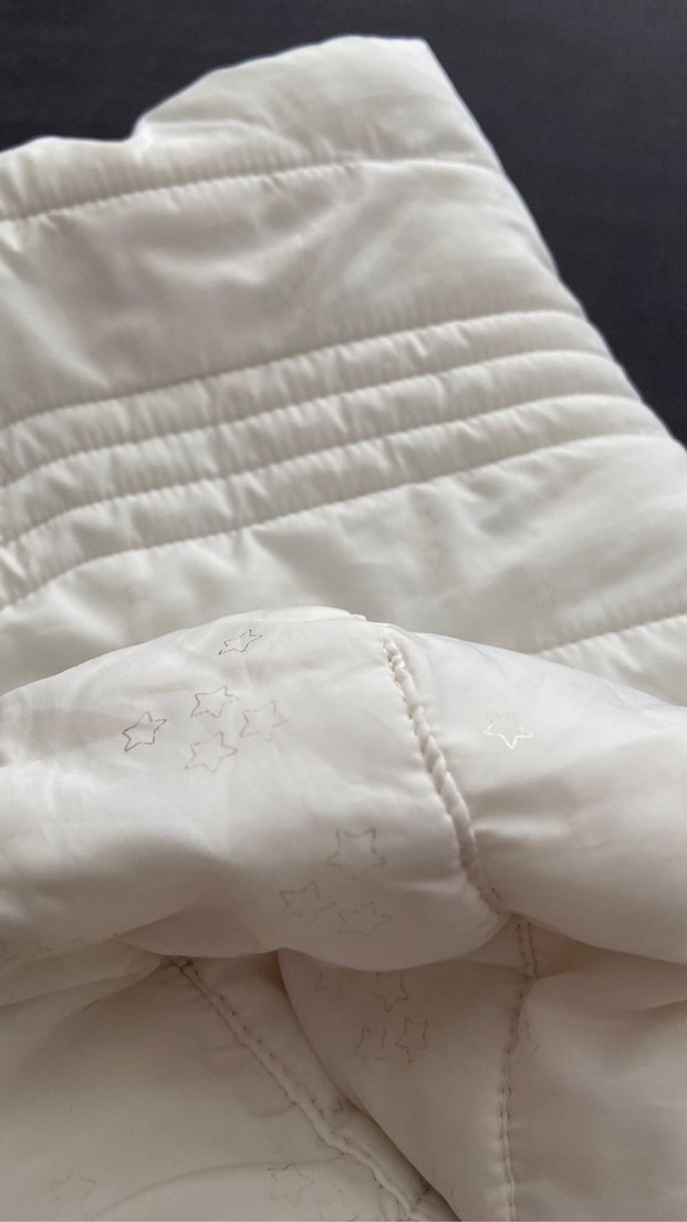 Kız Çocuk Beyaz Kürklü Kapüşonlu Yelek - Görsel 3