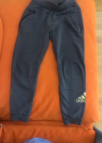 Adidas marka orginal esofman altı 152 beden