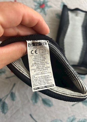 Nike kadın voleybol dizlik S/M - Görsel 3