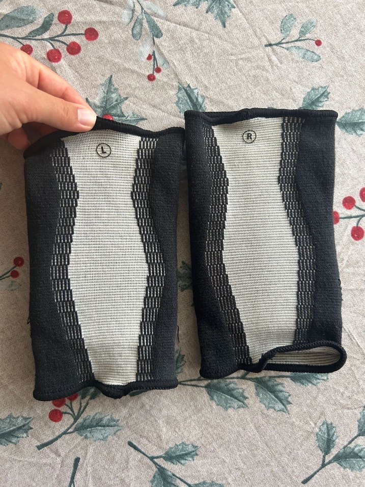 Nike kadın voleybol dizlik S/M - Görsel 2