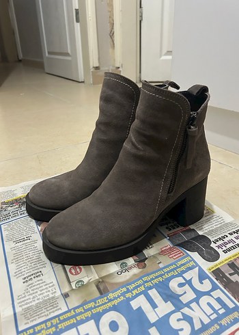 Tergan Hakiki Süet Deri Topuklu Kadın Bot - Görsel 5