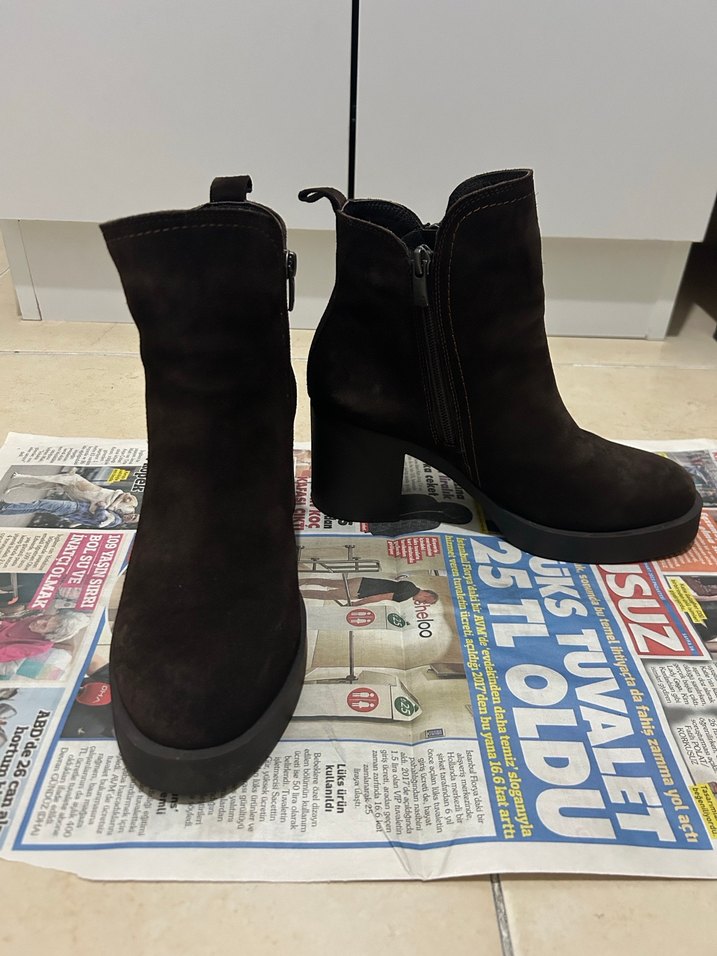 Tergan Hakiki Süet Deri Topuklu Kadın Bot - Görsel 5