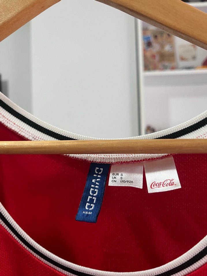 Kırmızı Baskılı Kadın Atlet CocaCola - Görsel 2