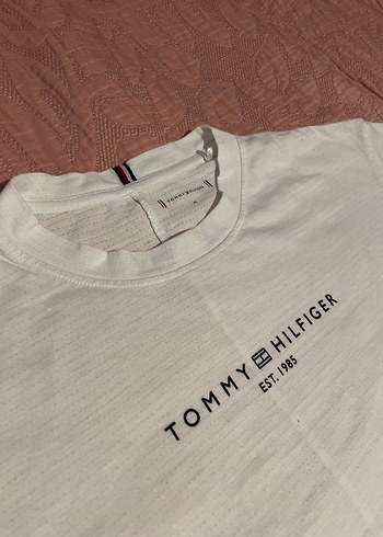 xs Beden Tommy Hilfiger Kadın Tişört