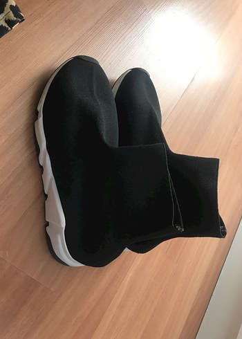 Siyah Kadın Dolgu Topuklu Spor Ayakkabı