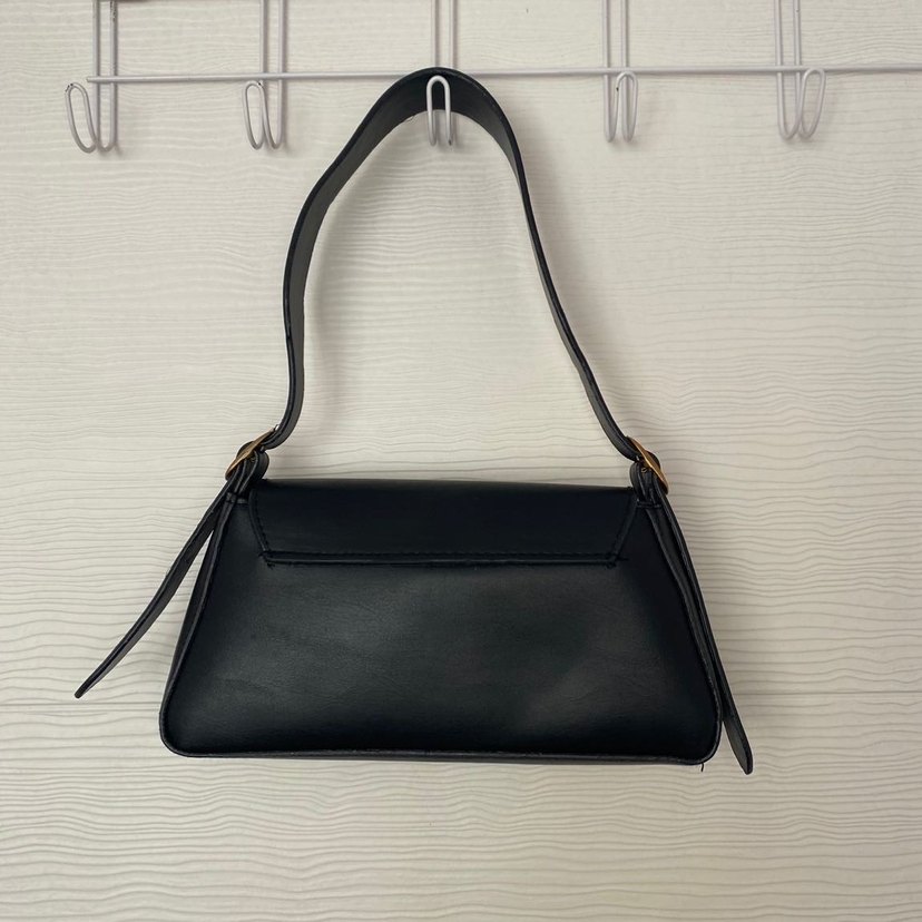 Siyah Deri Kadın Omuz Çantası - Görsel 2