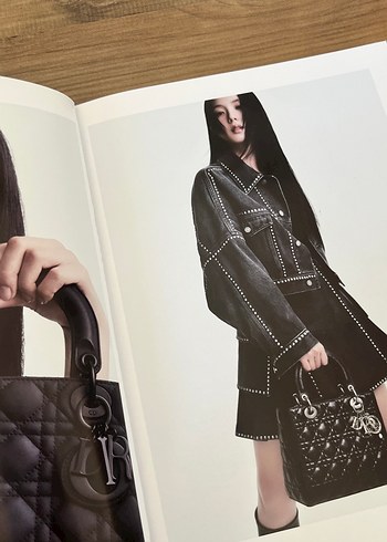 Beden Renk Vogue Türkiye Dergisi - Mucizeler Mevsimi Aralık / Ocak 2024