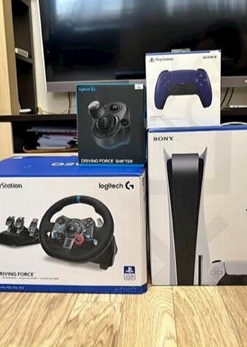 Sony PlayStation 5 ve Logitech G29 Direksiyon Seti
