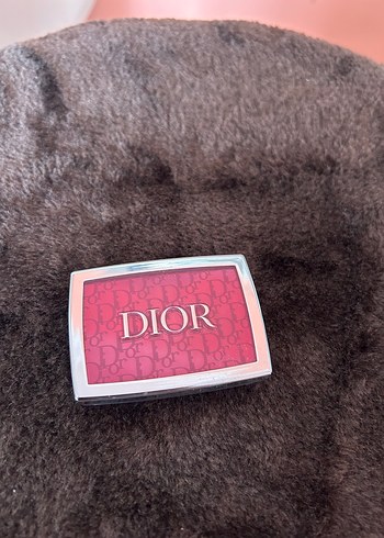 Dior mor Allık