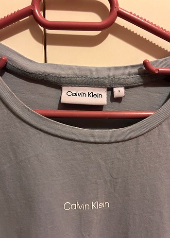 s Beden Calvin Klein Gri Kısa Kollu Tişört