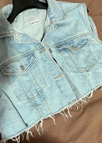 xl Beden Düğmeli Kolsuz Mavi Mini Denim Ceket