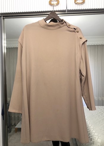44 Beden Zühre Düğmeli Bej Midi Tunik