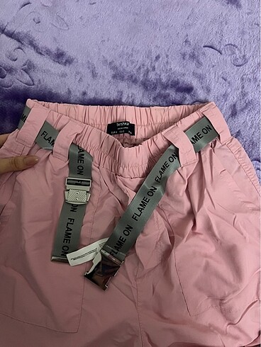 pembe kargo pantolon