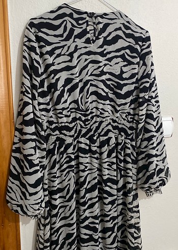 38 Beden Zebra Desenli Uzun Salaş Elbise