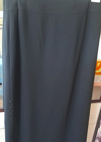 Kadın Tesettür Düğme Modelli Kapalı Yırtmaçlı Siyah Etek