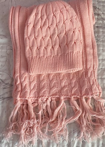 Pembe Örgü Bere ve Atkı Seti