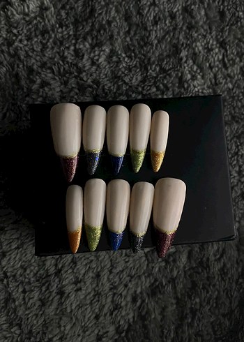 Yıldız Spektrumu French takma tırnak tasarımı - Görsel 2