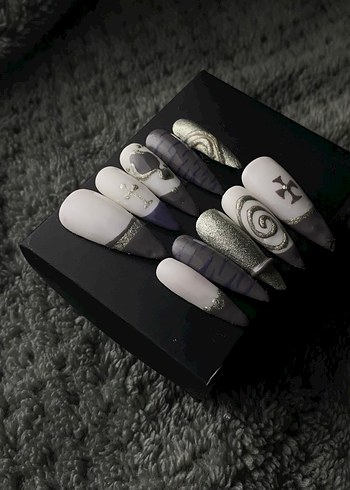 Sisli kehanet takma tırnak tasarımı - Görsel 4