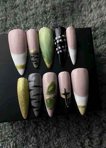 Eklektik karmaşa takma tırnak tasarımı - Görsel 4