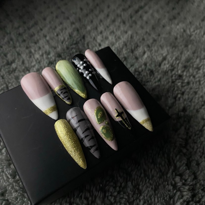 Eklektik karmaşa takma tırnak tasarımı - Görsel 2