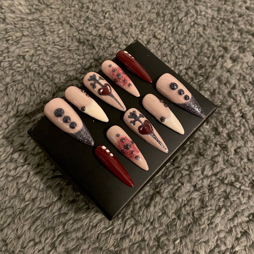 Bordo ve Siyah Desenli Takma Tırnak Seti - Görsel 5