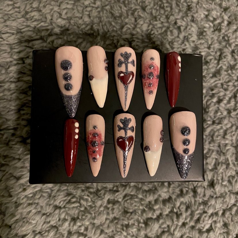 Bordo ve Siyah Desenli Takma Tırnak Seti - Görsel 4