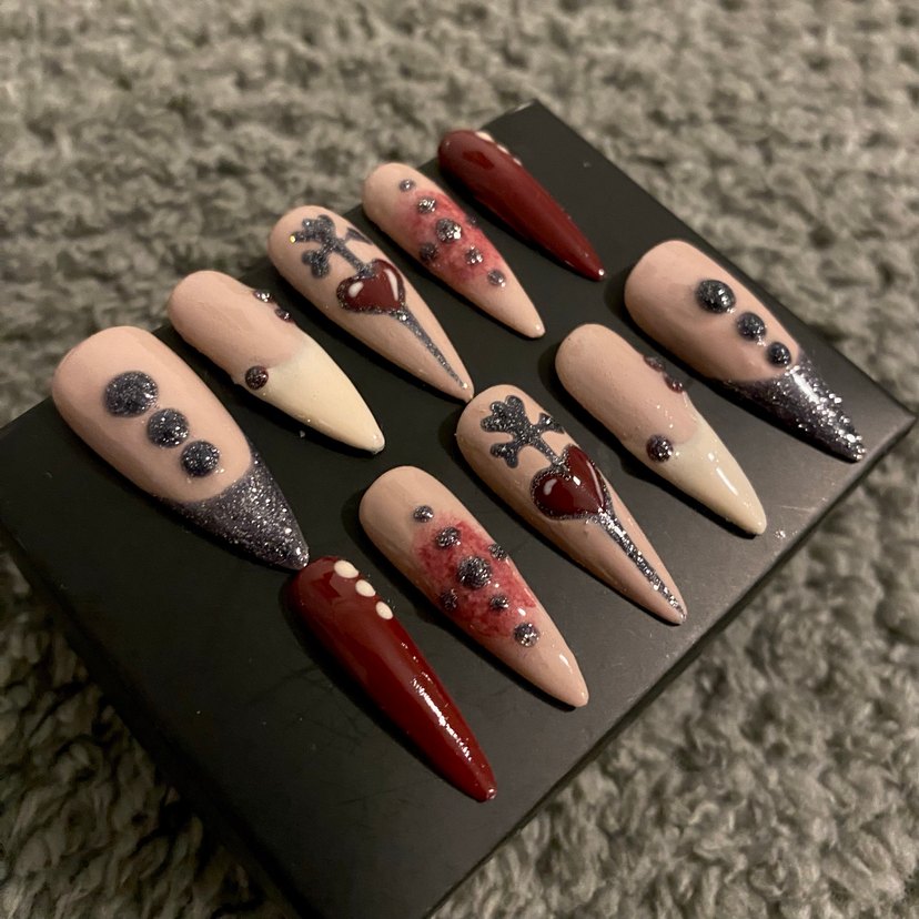 Bordo ve Siyah Desenli Takma Tırnak Seti - Görsel 3