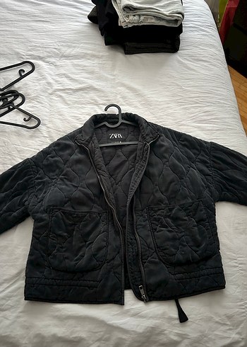 ZARA Lacivert Kapitoneli Mont Kadın