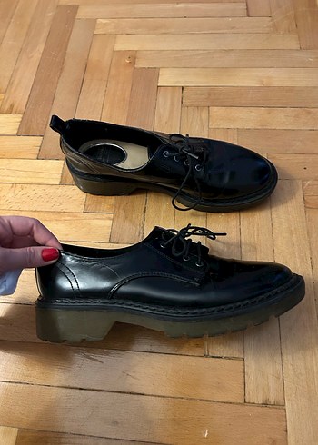 38 Beden BERSHKA Siyah Kadın Oxford Ayakkabı