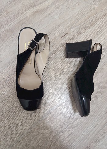 Diğer Siyah Tokalı Stiletto Topuklu Kadın Ayakkabı